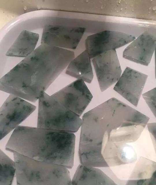 100万缅币在瓦城淘的翡翠原石，切开后满心欢喜，下一个就是你！