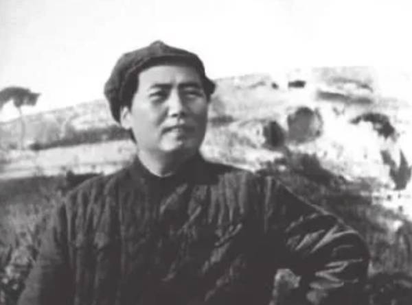 王立华:林彪、彭德怀都反对,毛泽东何以赌上红军全部家底,决意东征?