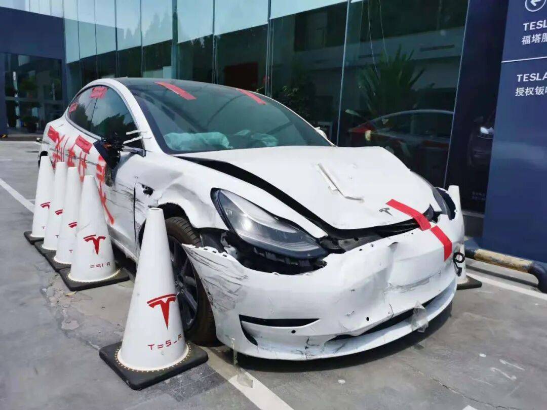 独家对话特斯拉“车顶维权”女车主:终于赢了特斯拉一次