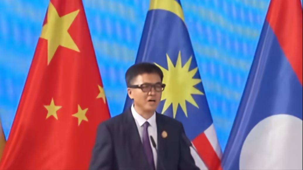 广西书记佩戴的“广西生产”AI眼镜爆火,媒体介绍售价3999元