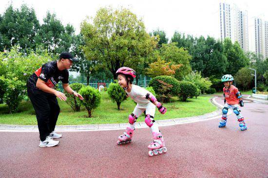 追光丨走出家门 来探探身边的环城绿道!