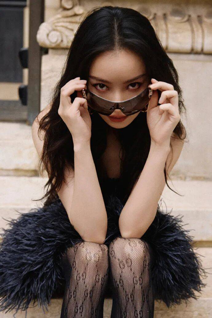 时装周上的女明星,秋冬氛围感一键封顶!