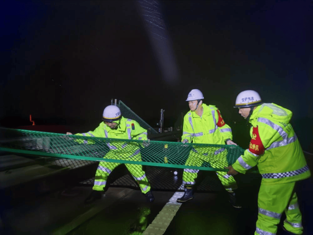 全力抢通中秋团圆路,粤西14条受台风影响高速解封