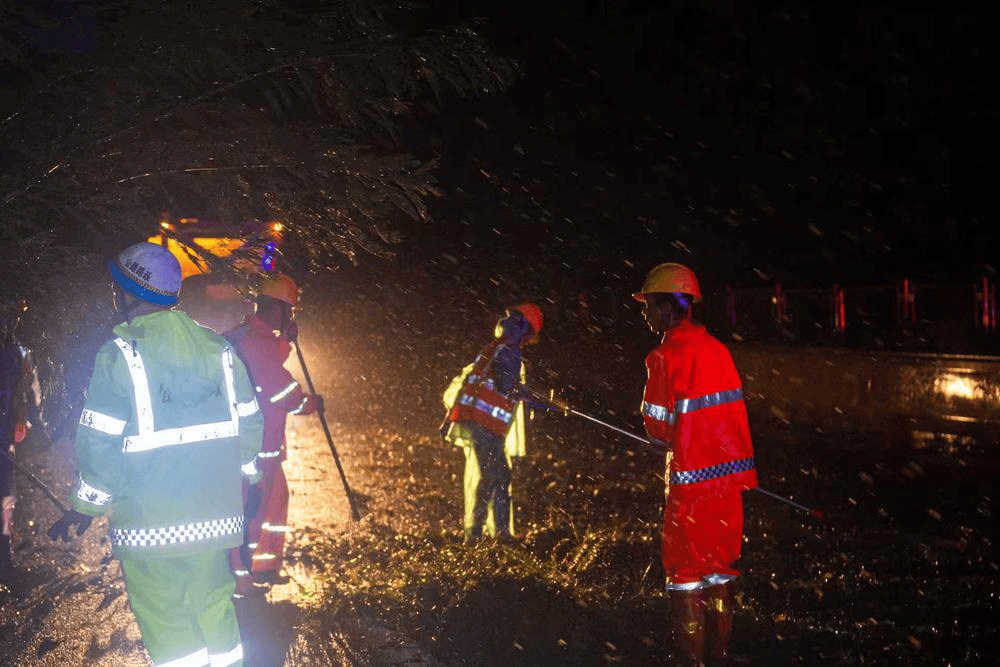 全力抢通中秋团圆路,粤西14条受台风影响高速解封