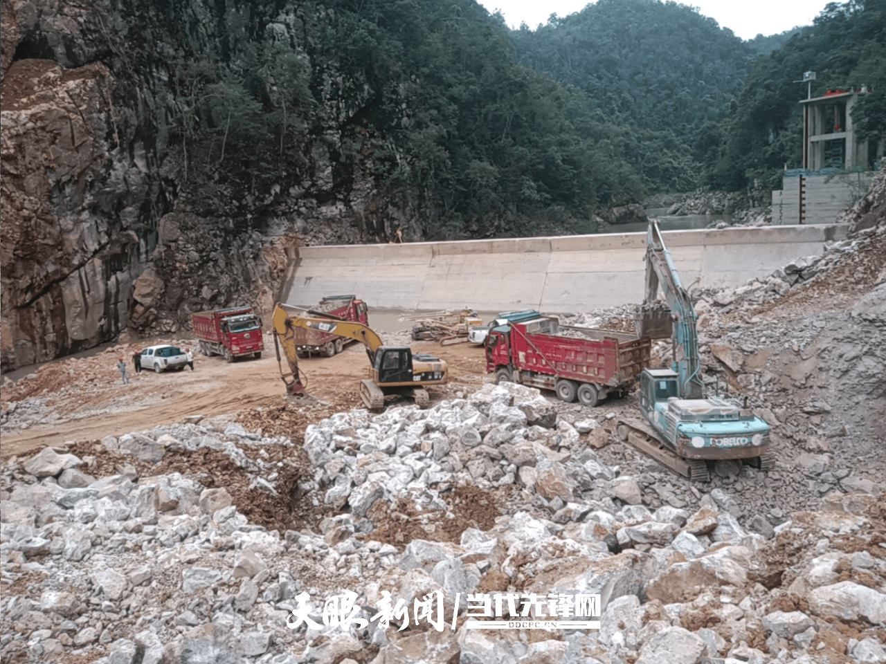 假日抢抓施工期 三荔水库全力推进项目建设|大抓项目看进度