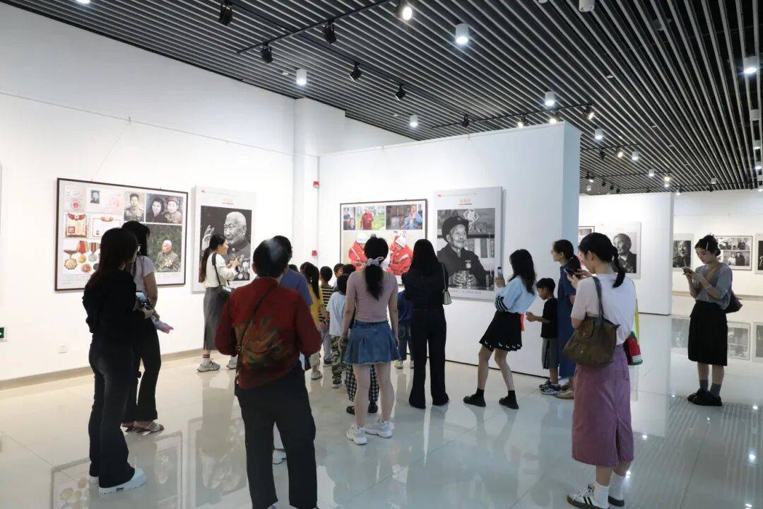 金坛图书馆国庆中秋活动精彩回顾 | 举国同欢庆,月满聚中秋