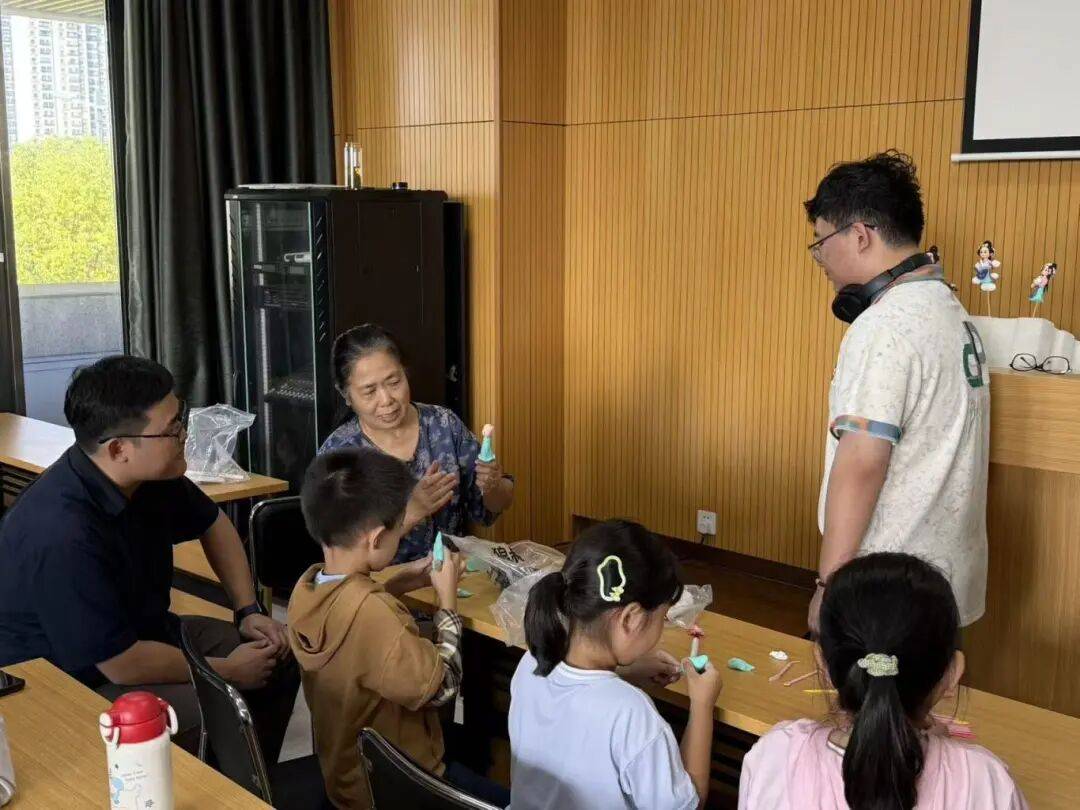 金坛图书馆国庆中秋活动精彩回顾 | 举国同欢庆,月满聚中秋