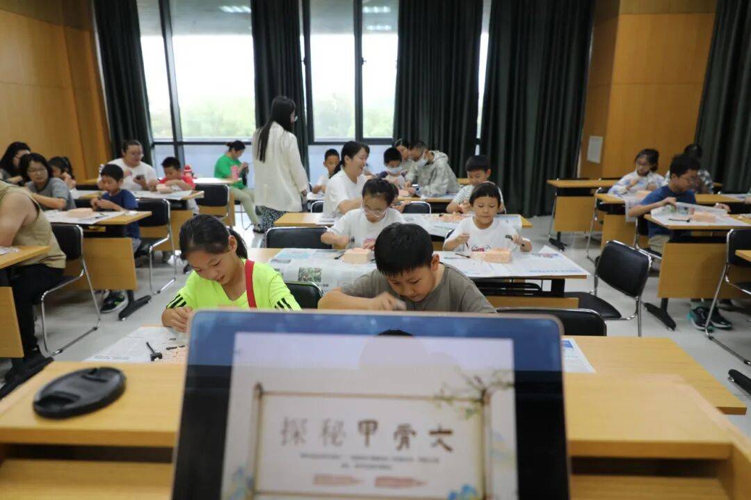 金坛图书馆国庆中秋活动精彩回顾 | 举国同欢庆,月满聚中秋