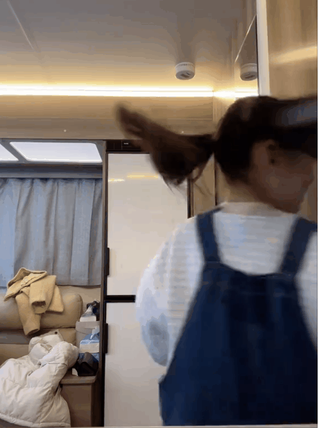 9岁小酒窝,大大方方成顶流