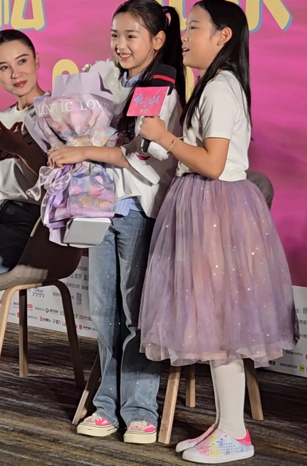 9岁小酒窝,大大方方成顶流