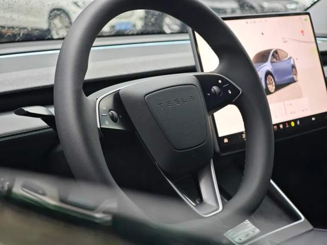 将特斯拉砍成“铁皮房”的,是马斯克新的万亿对赌协议