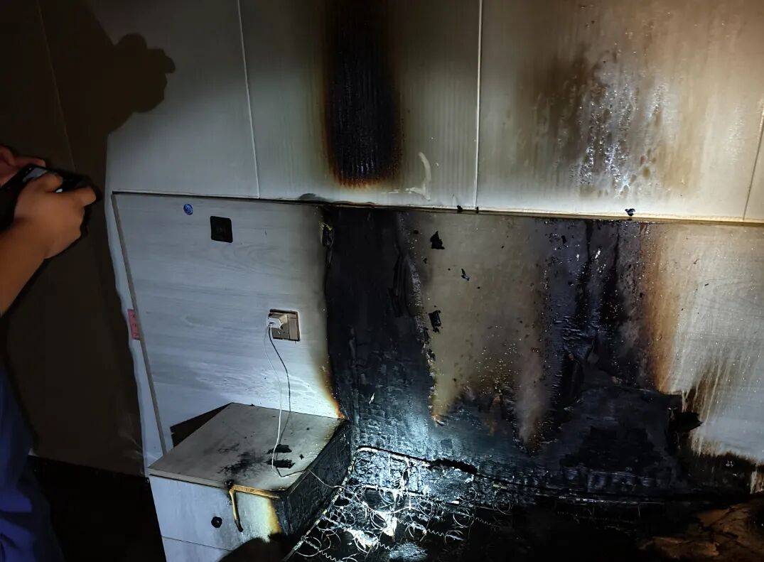 消防安全|充电时做这8件事,你的手机将会“早衰”!