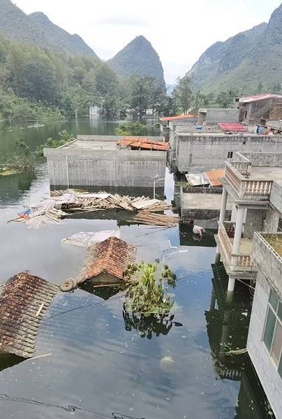 百色多个村庄被困水中已超半月,长涝难退为何重演?