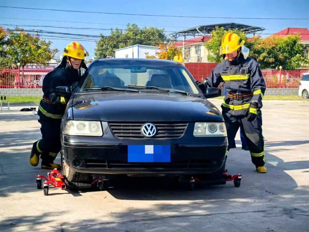 延庆消防组织区级自防自救力量开展能力展示交流活动
