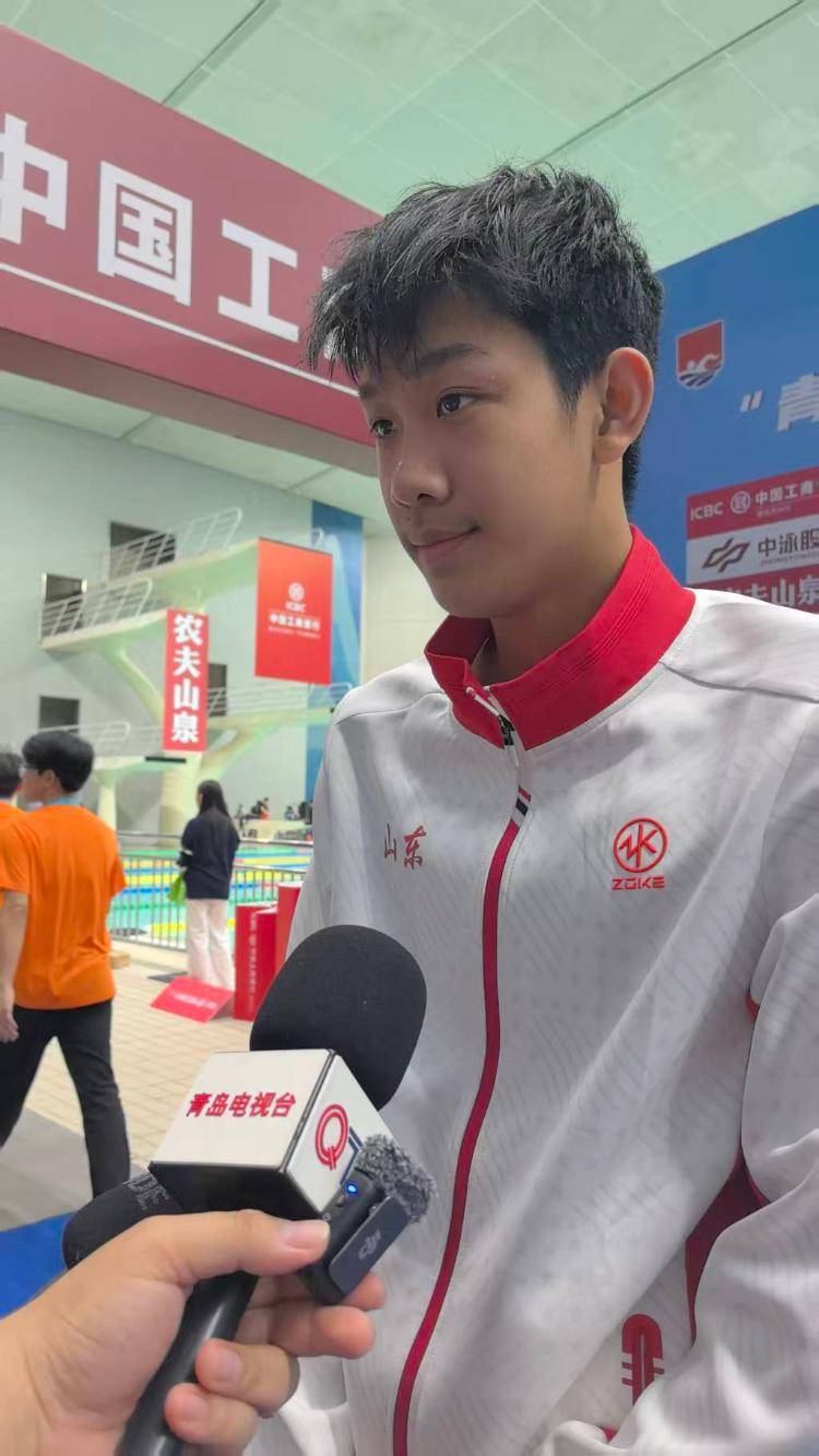 战胜孙杨和潘展乐!18岁青岛小将张展硕拿下全运会400米自由泳金牌