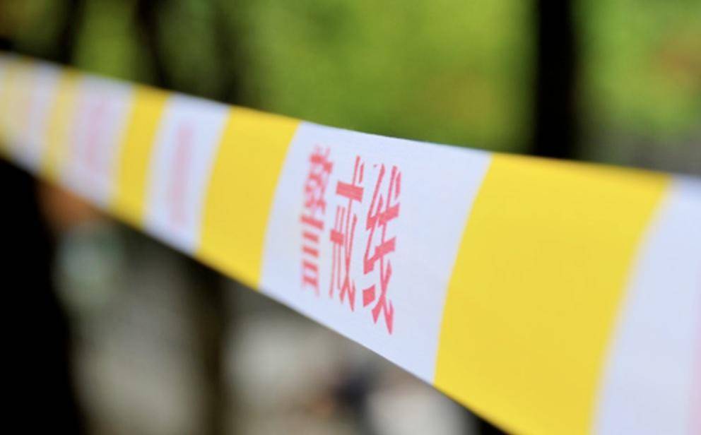 情侣吵架后,女方受言语刺激跳车身亡 男方被判过失致人死亡罪,一审获刑两年半