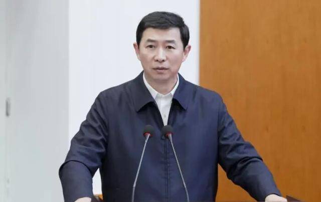 张艳丽、徐万海被查,他上个月刚被免职