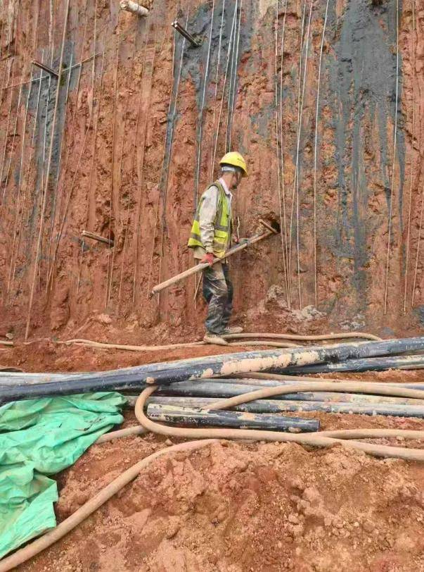 福建75亿大坝被曝偷工减料,需一查到底