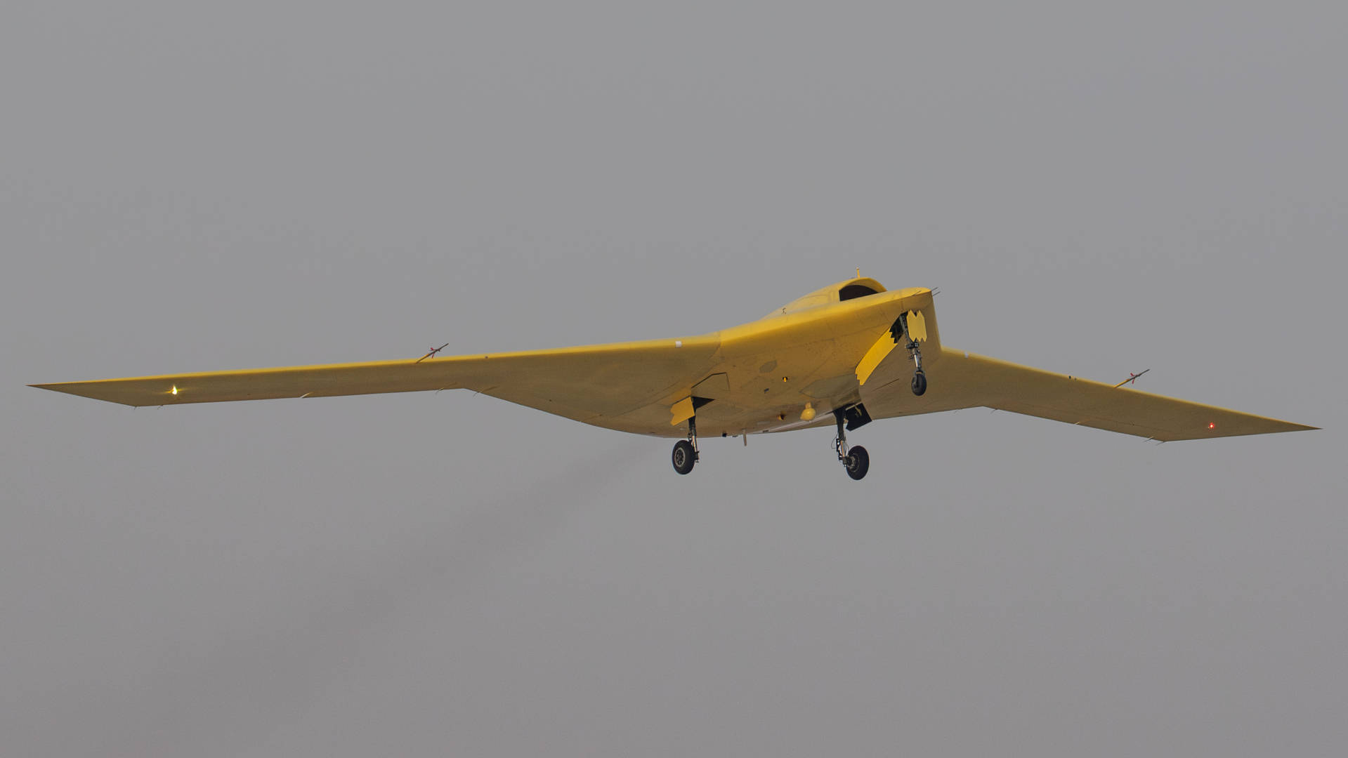 多张高清大图!新型高空高速长航时无人机彩虹-7近日成功首飞