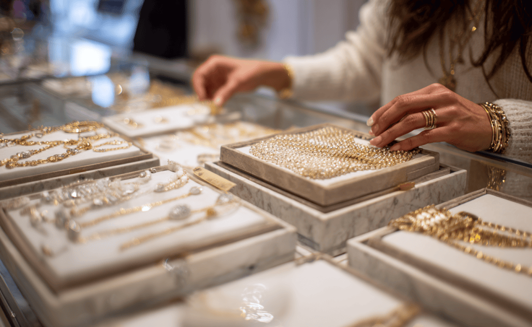 潮汕老板卖0.1克黄金,今年已进账62亿